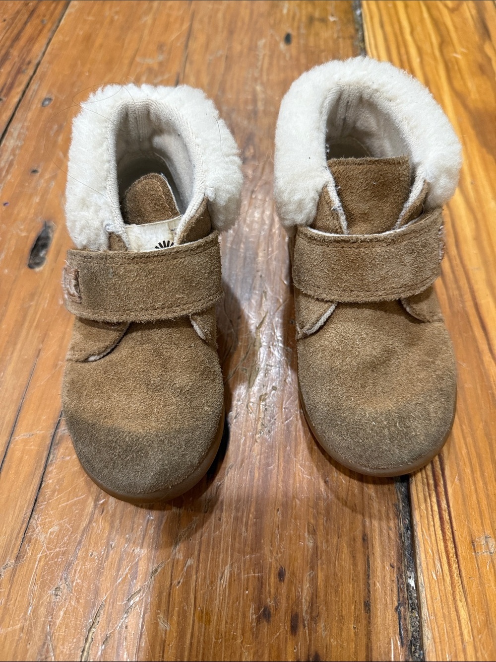 Ugg Brown Suede Kids Boots with Cream Faux-Shearling Collar Size 8